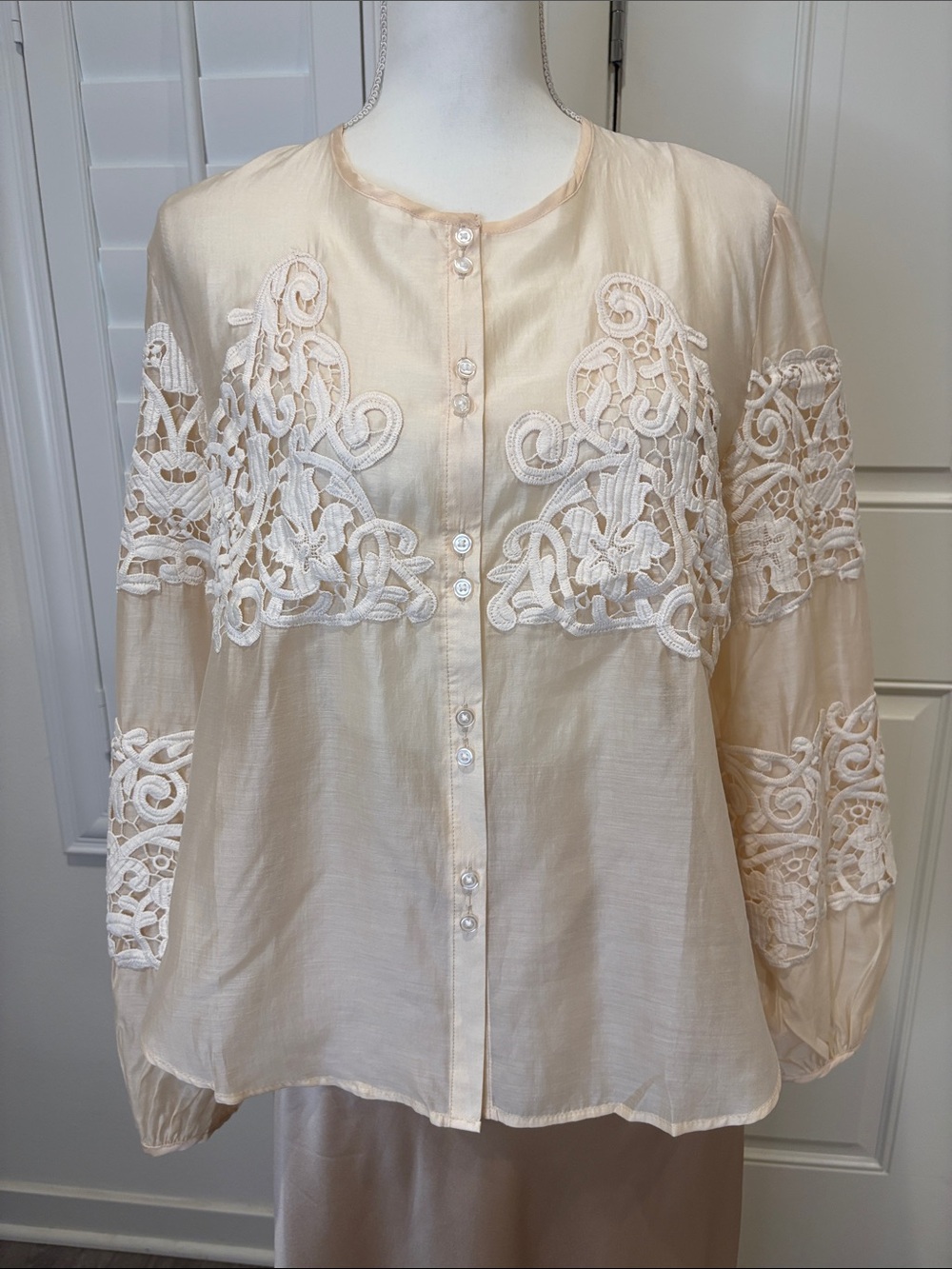 Broadway 38 Lyocell Cream Lace-Panel Wide Sleeve Button-Down Blouse New M